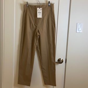 High-waisted fashion trouser